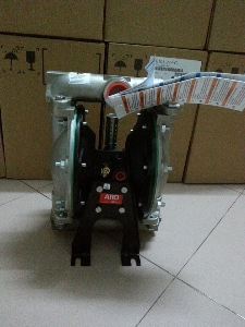 Kch nng ng?m  t th?y l?c 3 t?n LAUNCH TLT 630A