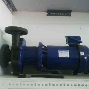 Kch nng ng?m  t th?y l?c 3 t?n LAUNCH TLT 630A