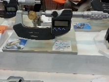 Kch nng ng?m  t th?y l?c 3 t?n LAUNCH TLT 630A