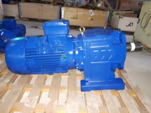 Kch nng ng?m  t th?y l?c 3 t?n LAUNCH TLT 630A