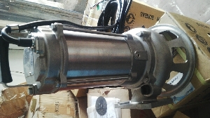 Kch nng ng?m  t th?y l?c 3 t?n LAUNCH TLT 630A