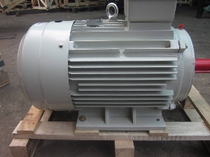 Kch nng ng?m  t th?y l?c 3 t?n LAUNCH TLT 630A