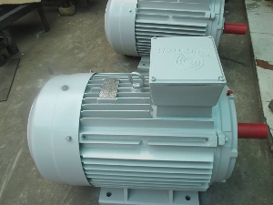 Kch nng ng?m  t th?y l?c 3 t?n LAUNCH TLT 630A