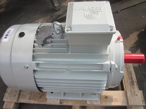 Kch nng ng?m  t th?y l?c 3 t?n LAUNCH TLT 630A