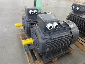 Kch nng ng?m  t th?y l?c 3 t?n LAUNCH TLT 630A