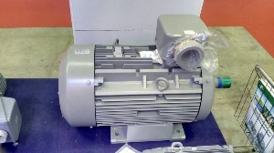 Kch nng ng?m  t th?y l?c 3 t?n LAUNCH TLT 630A